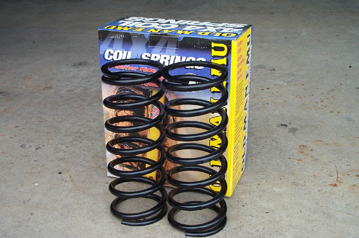 Old Man Emu 2761 Front Medium-Duty Springs (2761)