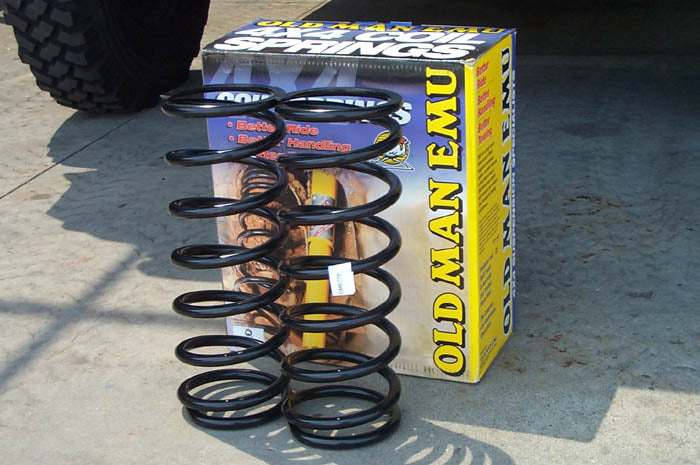 Old Man Emu 2779 Front Heavy-Duty Springs (2779)