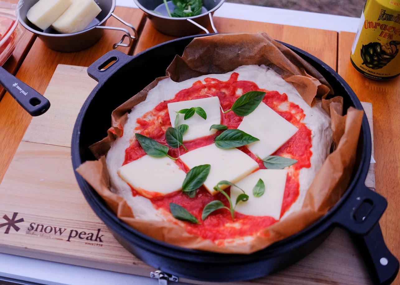 Snow Peak Japanese Cast Iron Oven 26cm (CS-520)