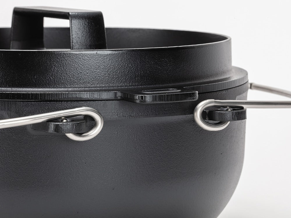 Snow Peak Japanese Cast Iron Oven 26cm (CS-520)