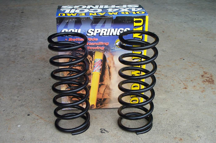 Old Man Emu 2751 Front Heavy-Duty Springs (2751)