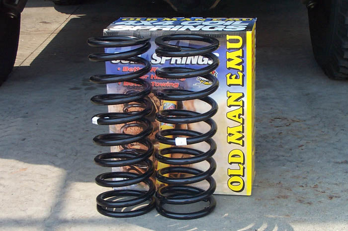 Old Man Emu 2777 Front Medium-Duty Springs (2777)