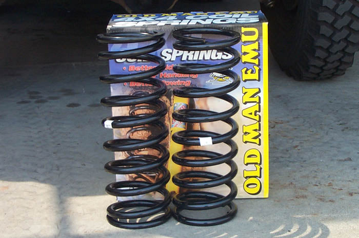 Old Man Emu 2764 Rear Medium-Duty Springs (2764)