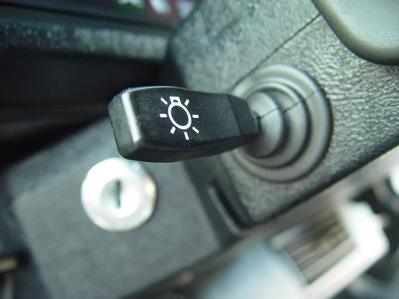 Bearmach Defender Headlight Switch (AMR6104R)