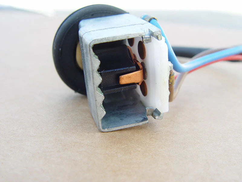 Bearmach Defender Headlight Switch (AMR6104R)