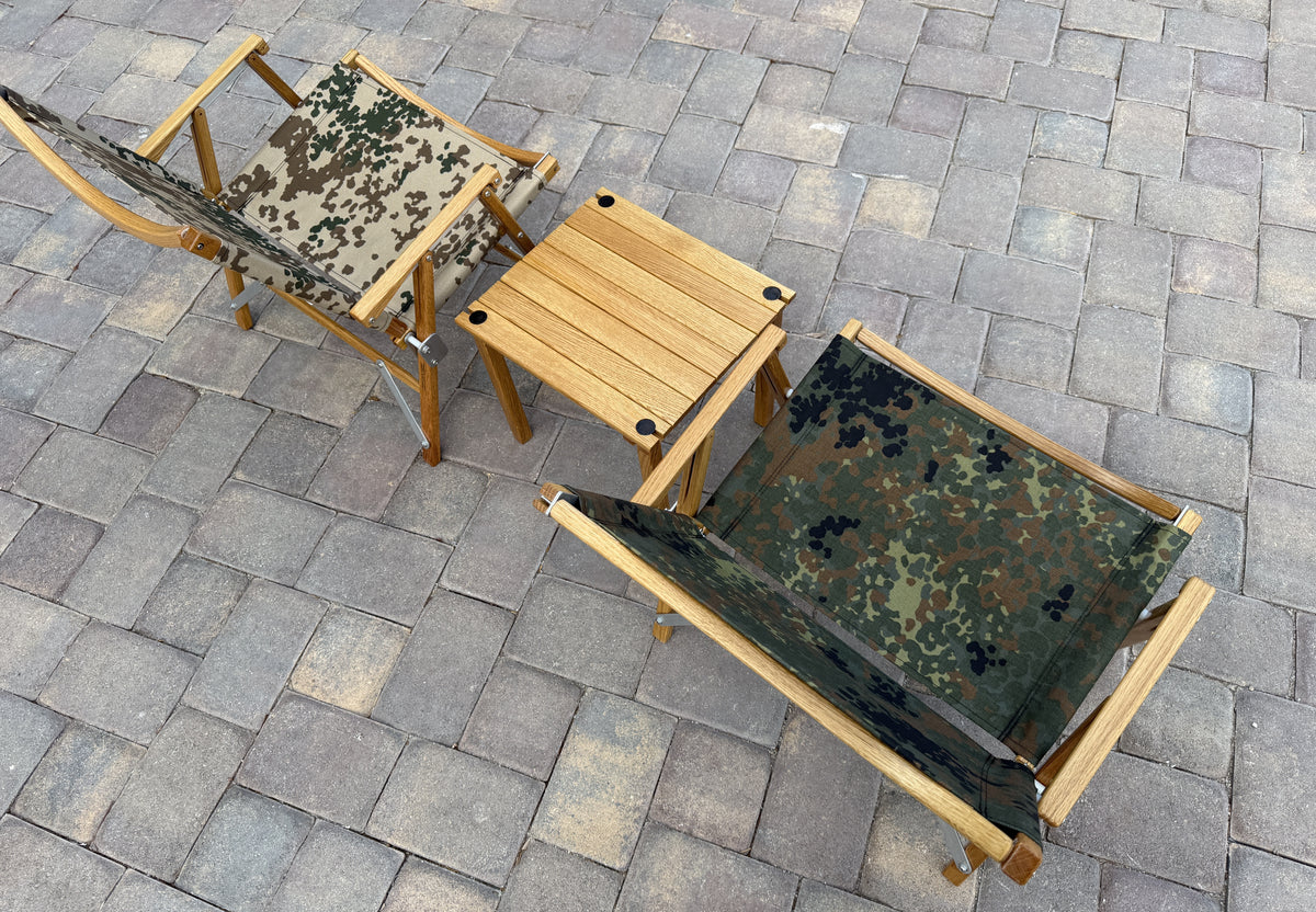 Kermit Table Between Two Camouflage Kermit Chairs Tropentarn Flecktarn
