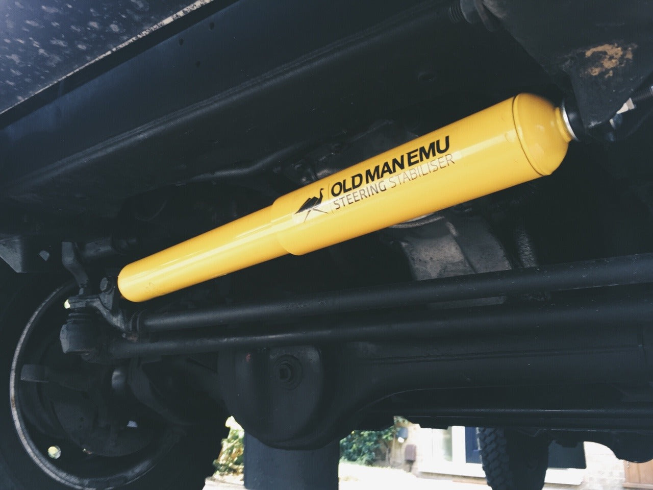 Old Man Emu Land Rover Defender Steering Damper (SD32)