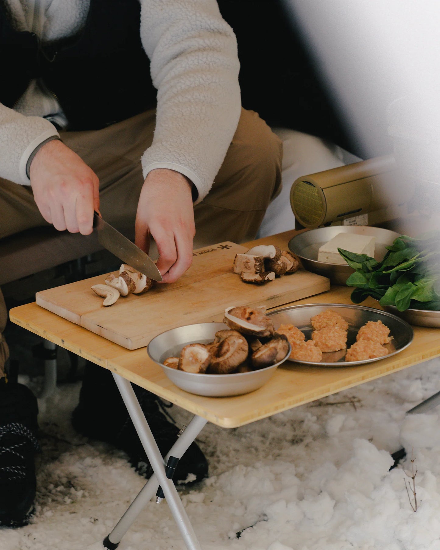 Snow Peak Cutting Board Set L (CS-208) Expedition Exchange Knife Tableware Family L Stainless Plates Bowls Mushrooms Spinach Tofu Khaki Home & Camp Burner Bamboo Folding Table