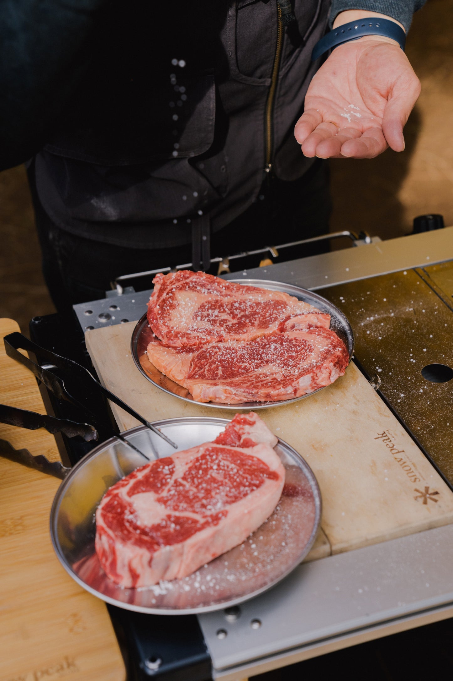 Snow Peak Table Family Set L Large Ribeye Steaks Seasoning Salt Tongs Large Cutting Board IGT Iron Grill Table System Frame Stainless Half Inserts Bamboo Side Table Extension