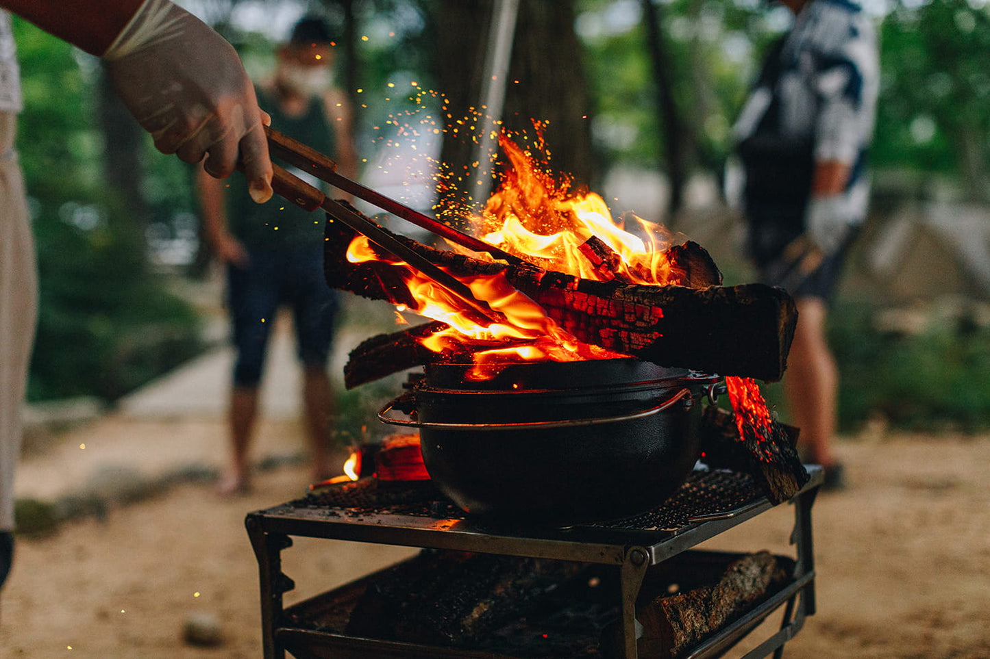 Snow Peak Fire Tongs (N-020) Expedition Exchange Cast Iron Dutch Oven Charcoal Wood Fire Takibi Large Fireplace Grill Bridge Net