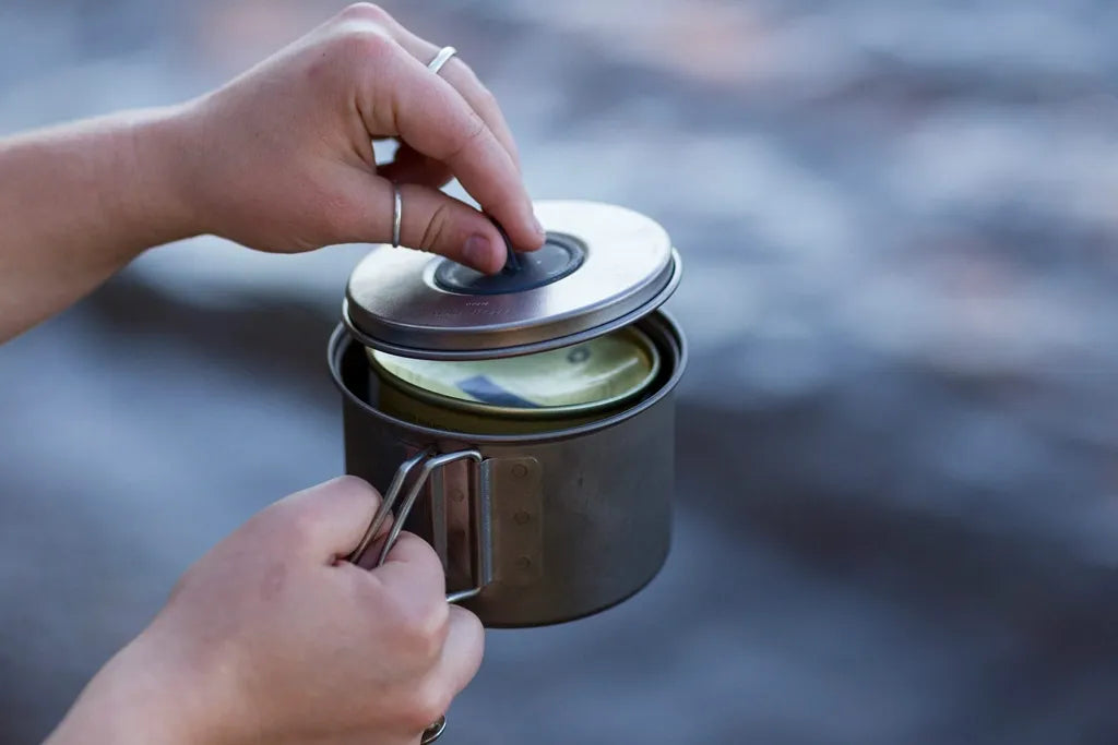 Snow Peak GigaPower Fuel 110 Gold Isobutane Fuel Canister (GP-110G-US) Snow Peak Titanium Mini Solo Cookset