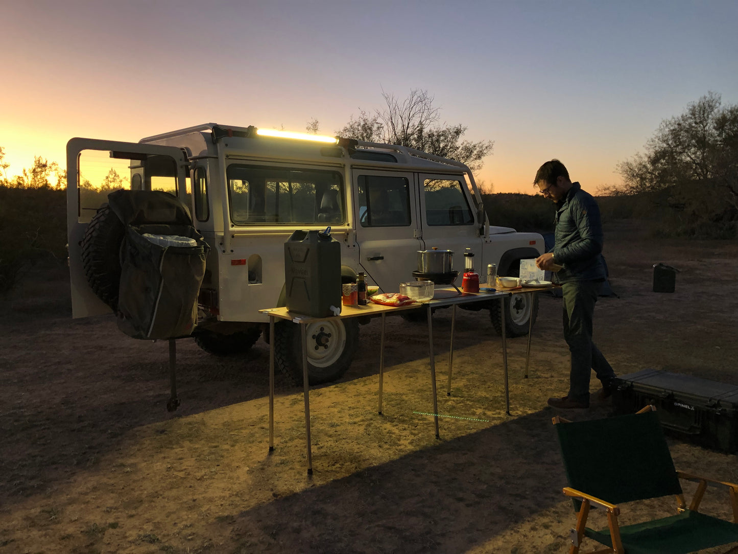 John Lee Expedition Exchange Land Rover NAS Defender 110 Snow Peak IGT Iron Grill Table Wavian Water Jerry Can Cookset Pelican 1650 Kermit Chair