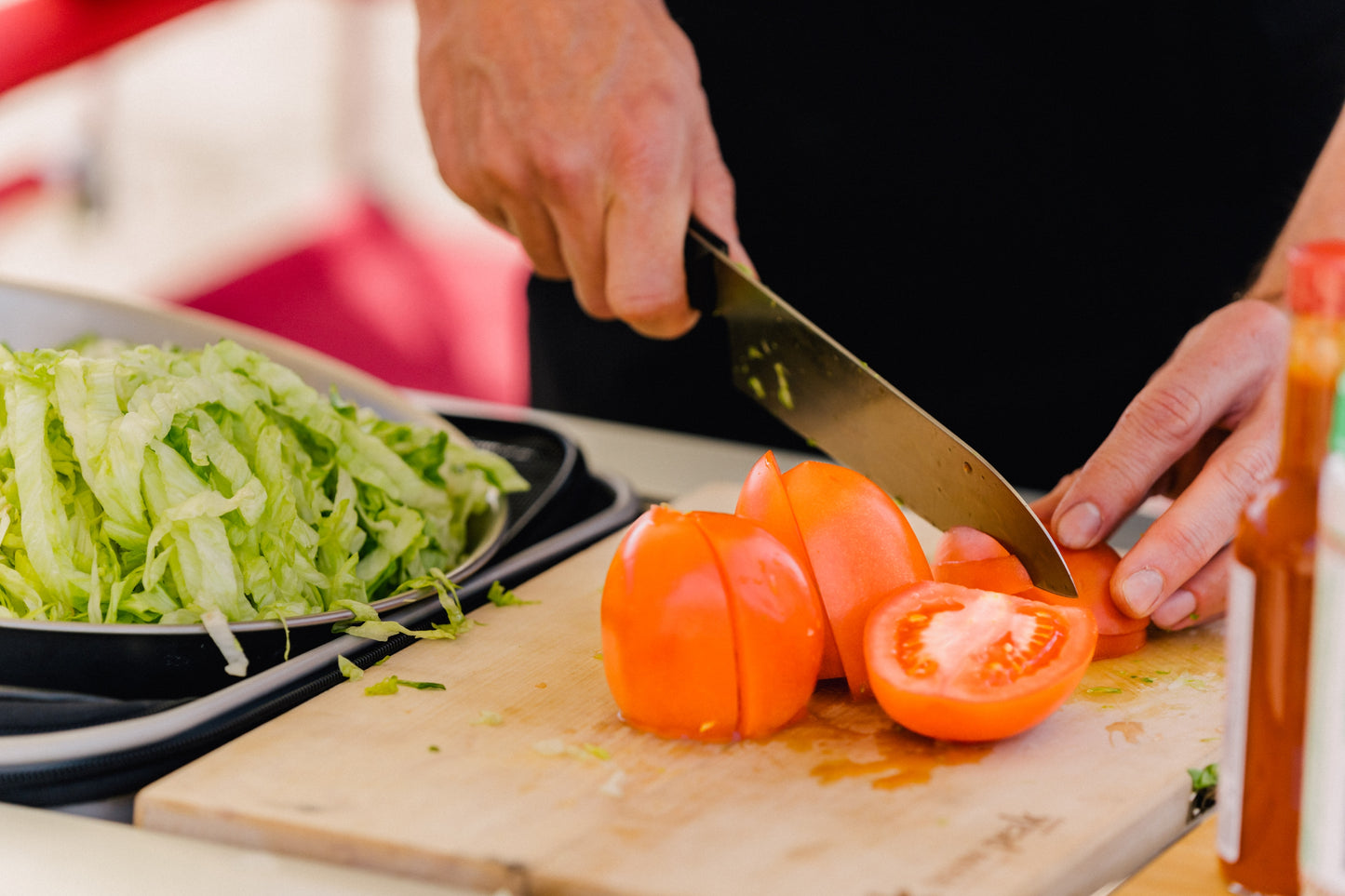 Snow Peak Products at Expedition Exchange Snow Peak Cutting Board Set L (CS-208) Santoku Knife Tomatoes Lettuce Hot Sauce