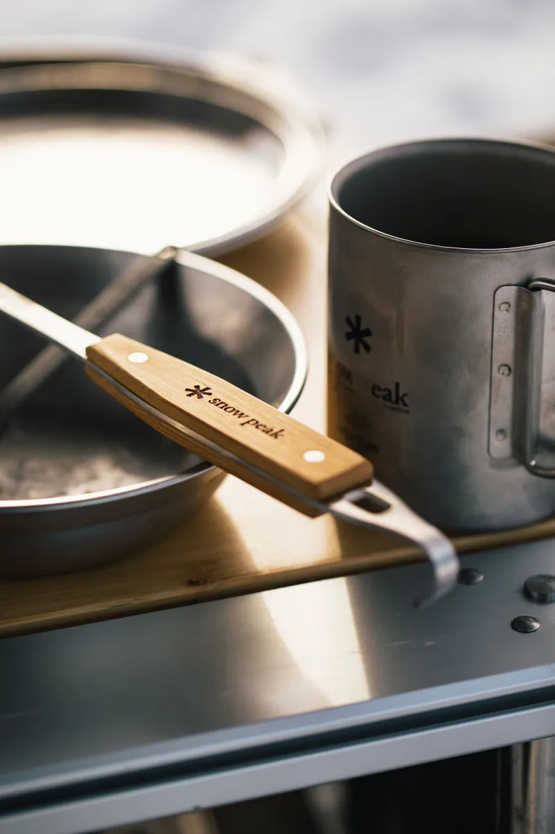 Snow_Peak_Nylon_Ladle_CS-214 Expedition Exchange Tableware Family L Stainless Bowl and Plate Double Wall Titanium Mug Folding Handles Bamboo IGT Insert IGT Iron Grill Table Frame Titanium Foon Spork