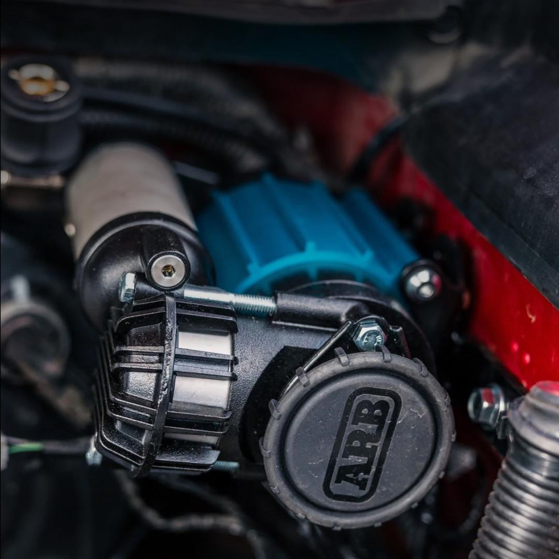 ARB Single Motor Onboard 12V Air Compressor (CKMA12) Expedition Exchange Side Mount Configurable Sintered Bronze Air Filter 4x4 Tire Inflation