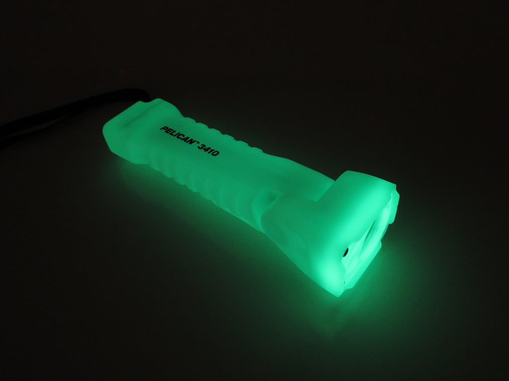Pelican Products 3410MCC Right Angle Light With Correct Color Technology (3410MCC)